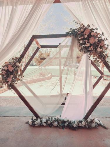 hexagon wedding arch 